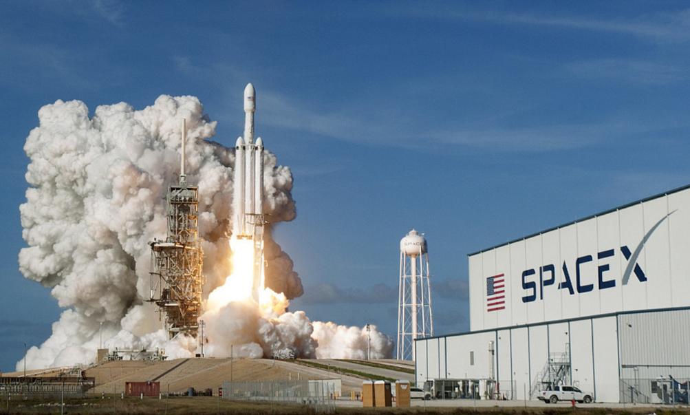 猎鹰9火箭发射加拿大卫星的视频,猎鹰9号火箭成功发射61颗卫星