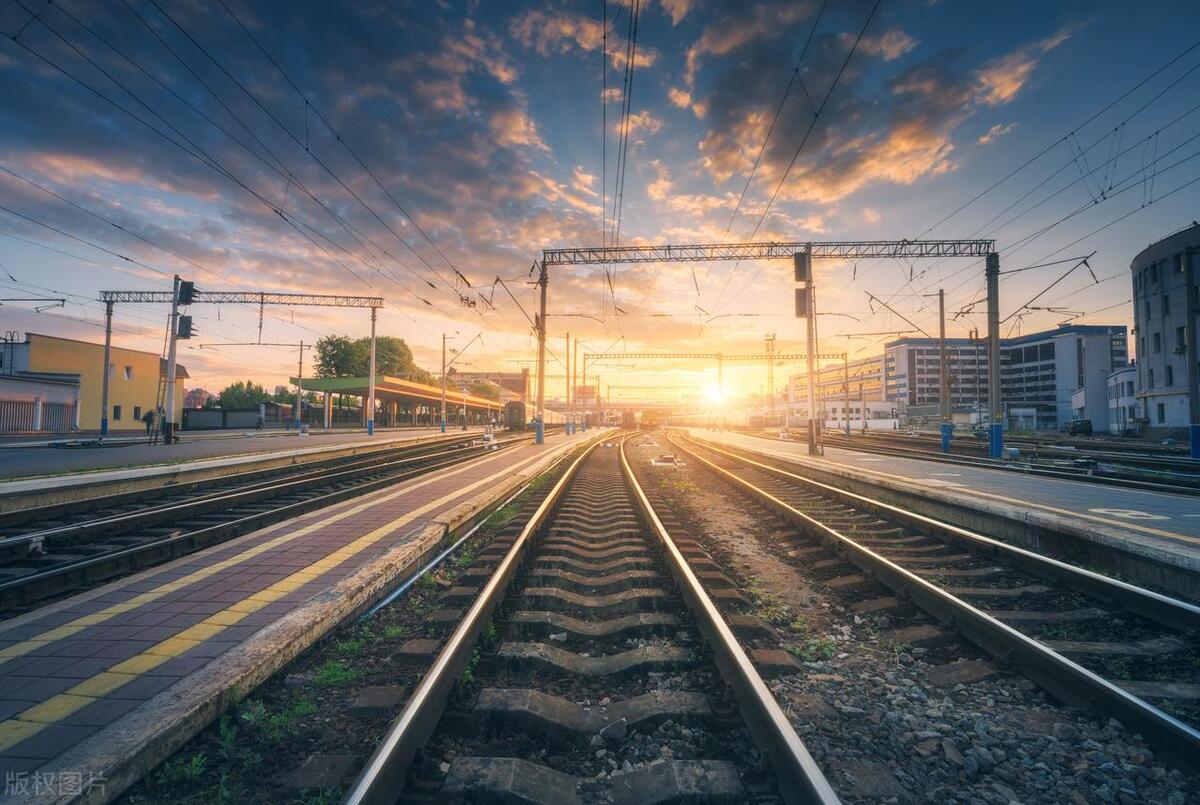 50年代铁路职工的工资待遇是多少,铁路正式工待遇好吗