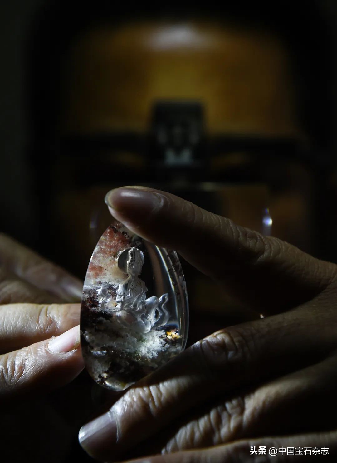 敦雅纯净奔南越旭光晶莹出东海——魏敦旭谈水晶雕刻的感悟与创新