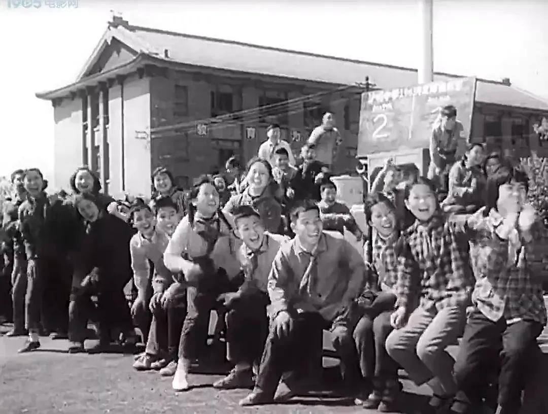 老电影小足球队员在线观看,60年代老电影小足球队员完整版