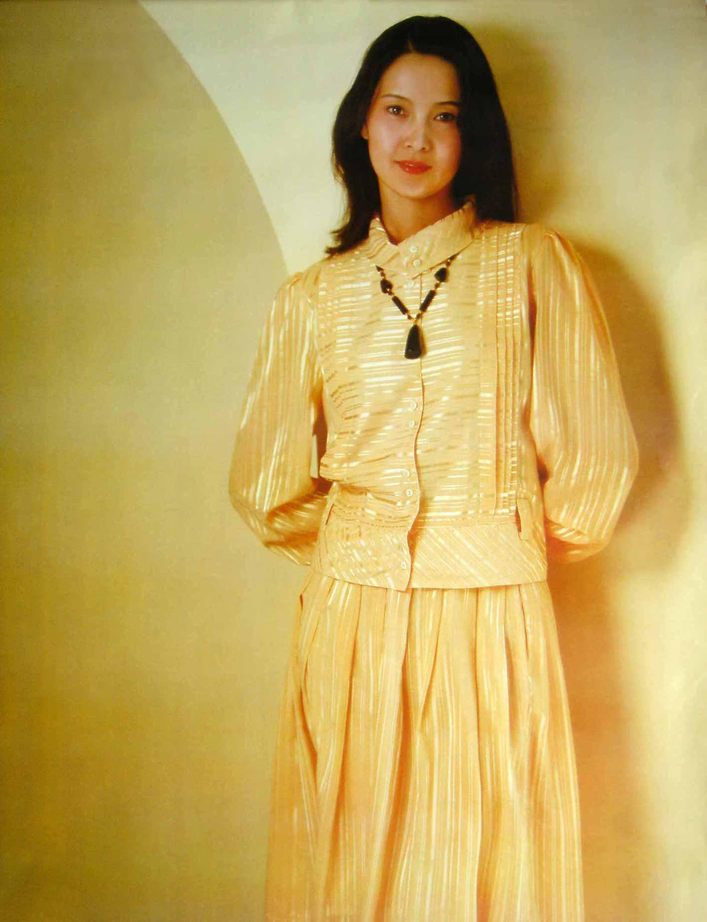 80年代氧气美女张伟欣为李小璐操碎了心如今67岁希望女儿能复婚？