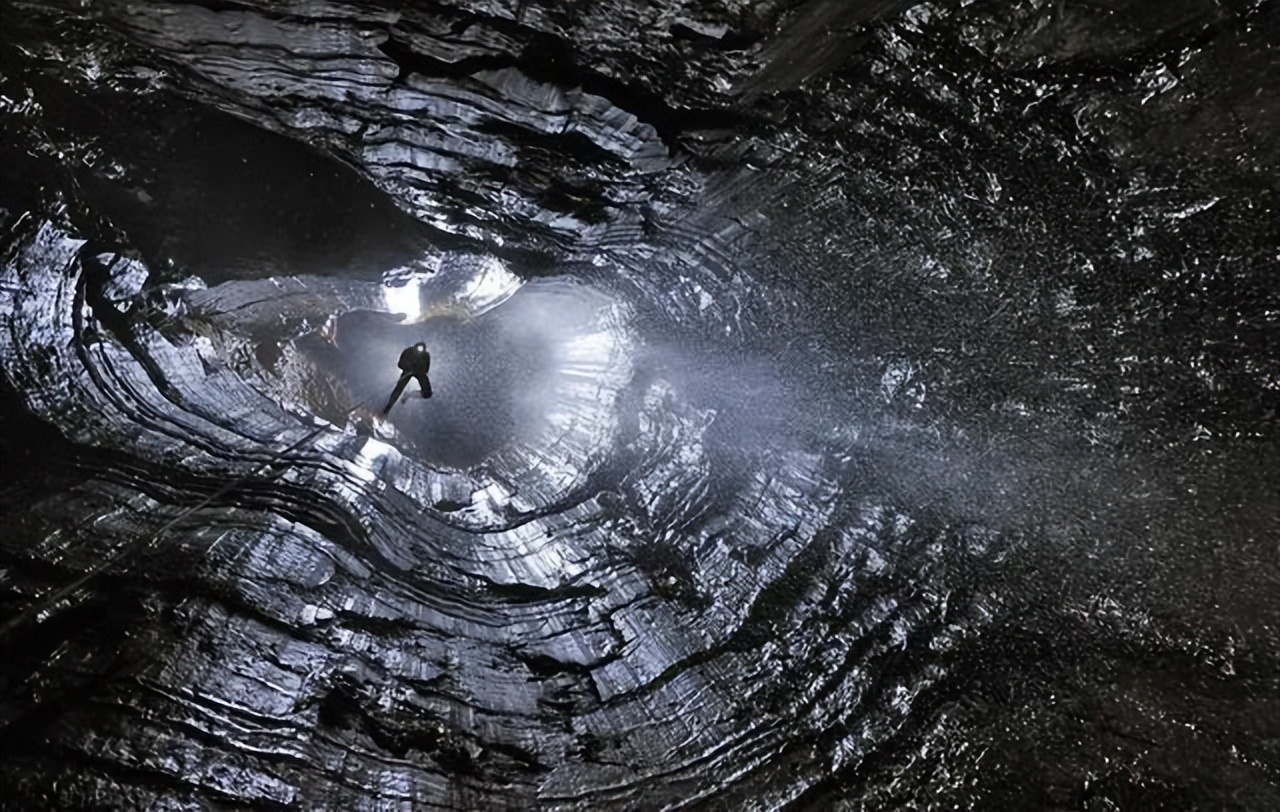 鬼吹灯鬼洞族诅咒是什么,鬼吹灯里的诅咒真实存在吗