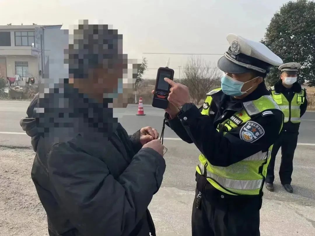 湖北公安|“三牛”先锋·最美警察：做群众认可的交管工作——瞿联伏