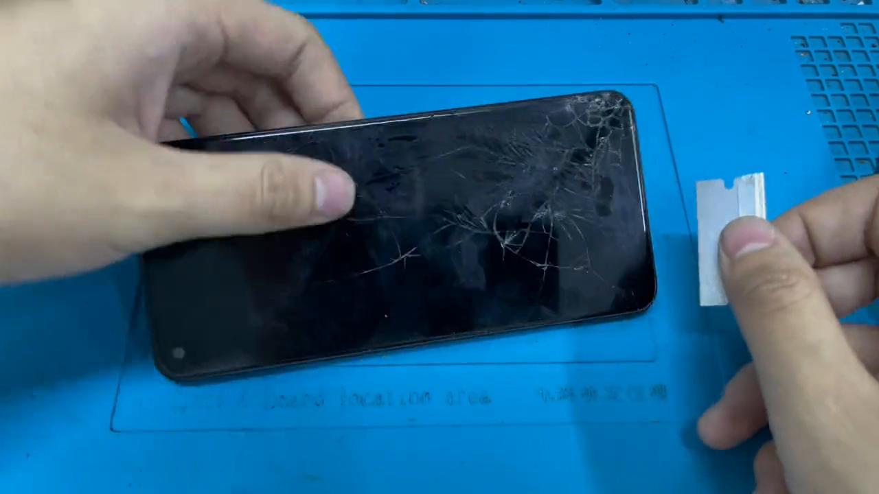 你的手机是不是有故障了,oppoa72外屏多少钱