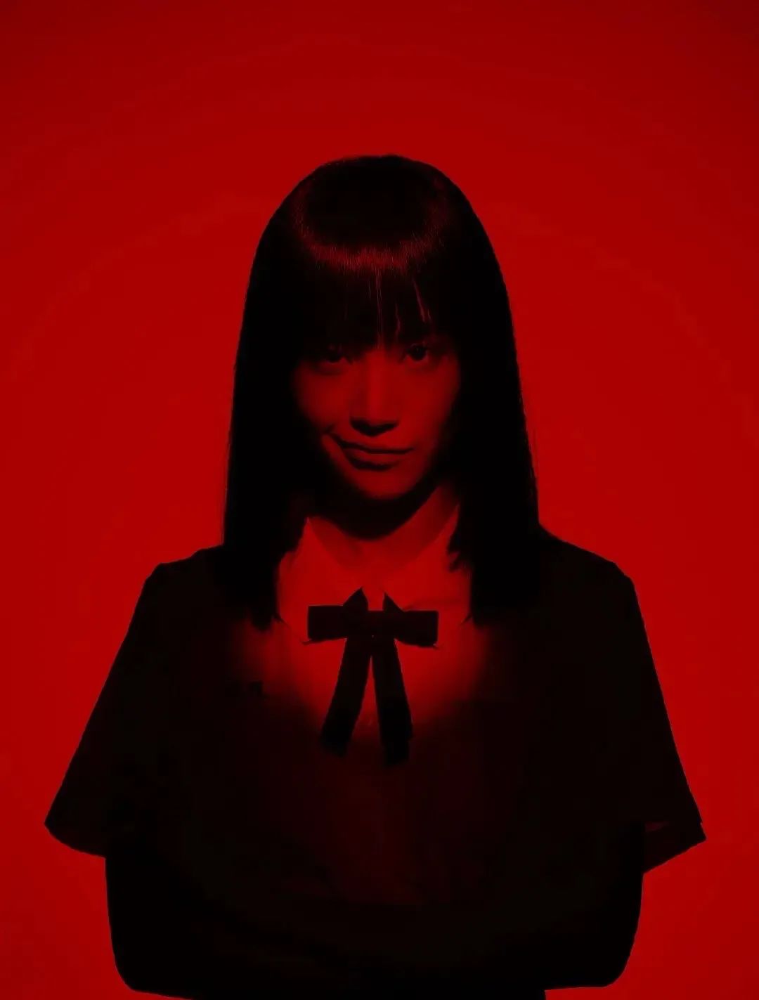 笑话，内娱什么时候敢捧她？