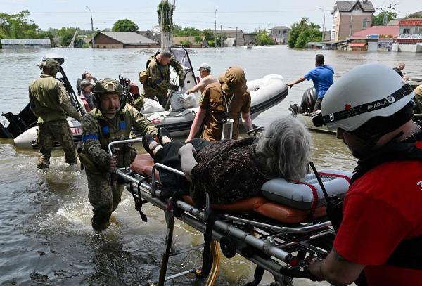 耶伦访华助力拜登大选,美国拜登与耶伦