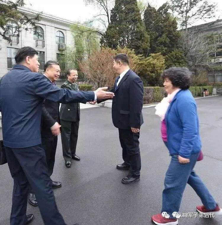 38军老兵朝鲜,朝鲜平壤万景台少年宫牡丹峰