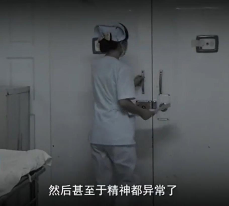 美女重伤成植物人，男友一家一起照料，美女醒来后让小伙左右为难