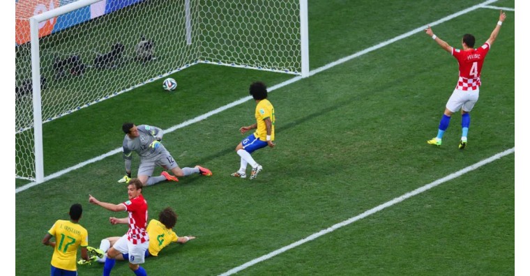 世界杯足球术语用英语怎么说,梅开二度足球术语用英语怎么说