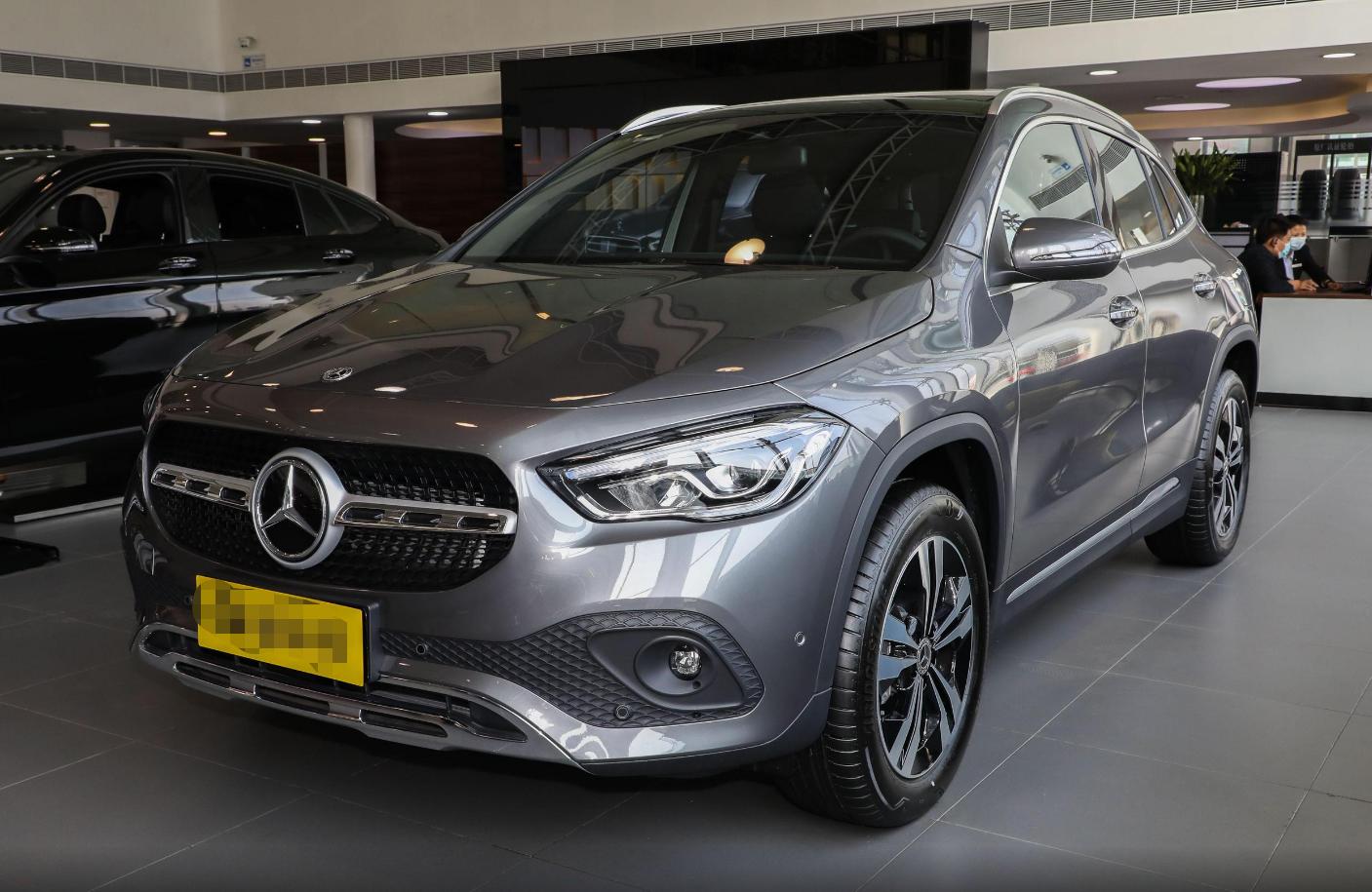 开奔驰和宝马哪款车有面子,哪款奔驰最豪华