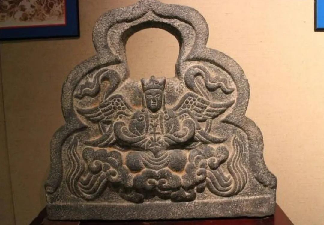 本是邪见，妄称佛教，诳惑黎元，当以令改