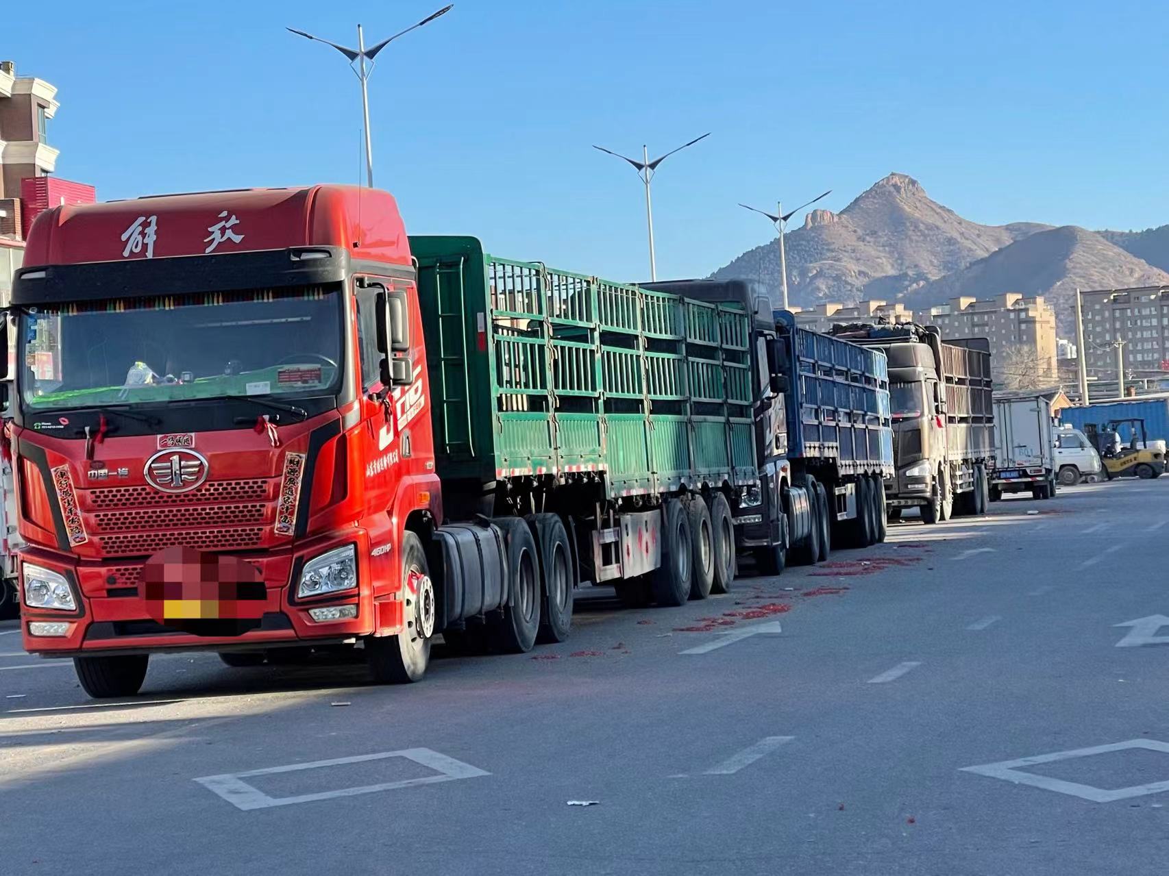 买卡车有出路吗,买卡车拉货赚钱吗