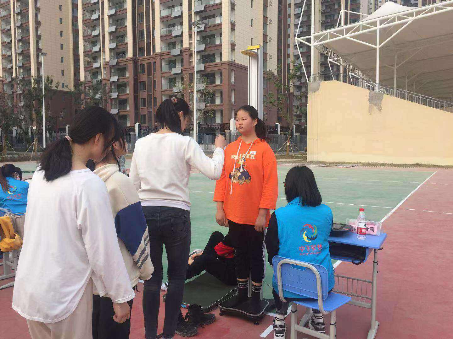 生长发育期小孩如何提高身高,儿童小学时期怎么才能长高