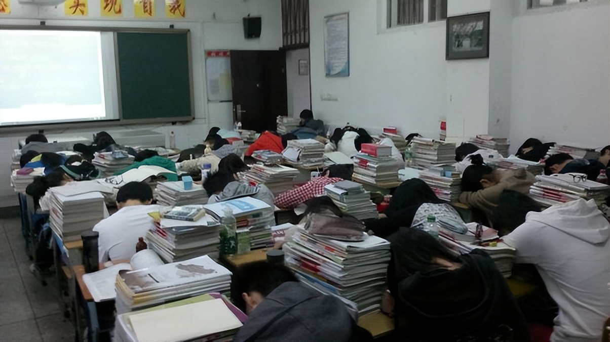 高中生读书苦吗,高中生有多苦