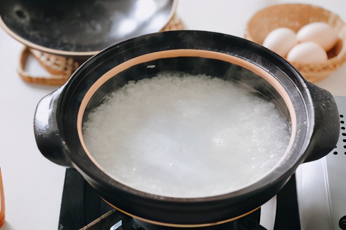 砂锅不溢锅怎么办,砂锅的正确开锅方法不伤手