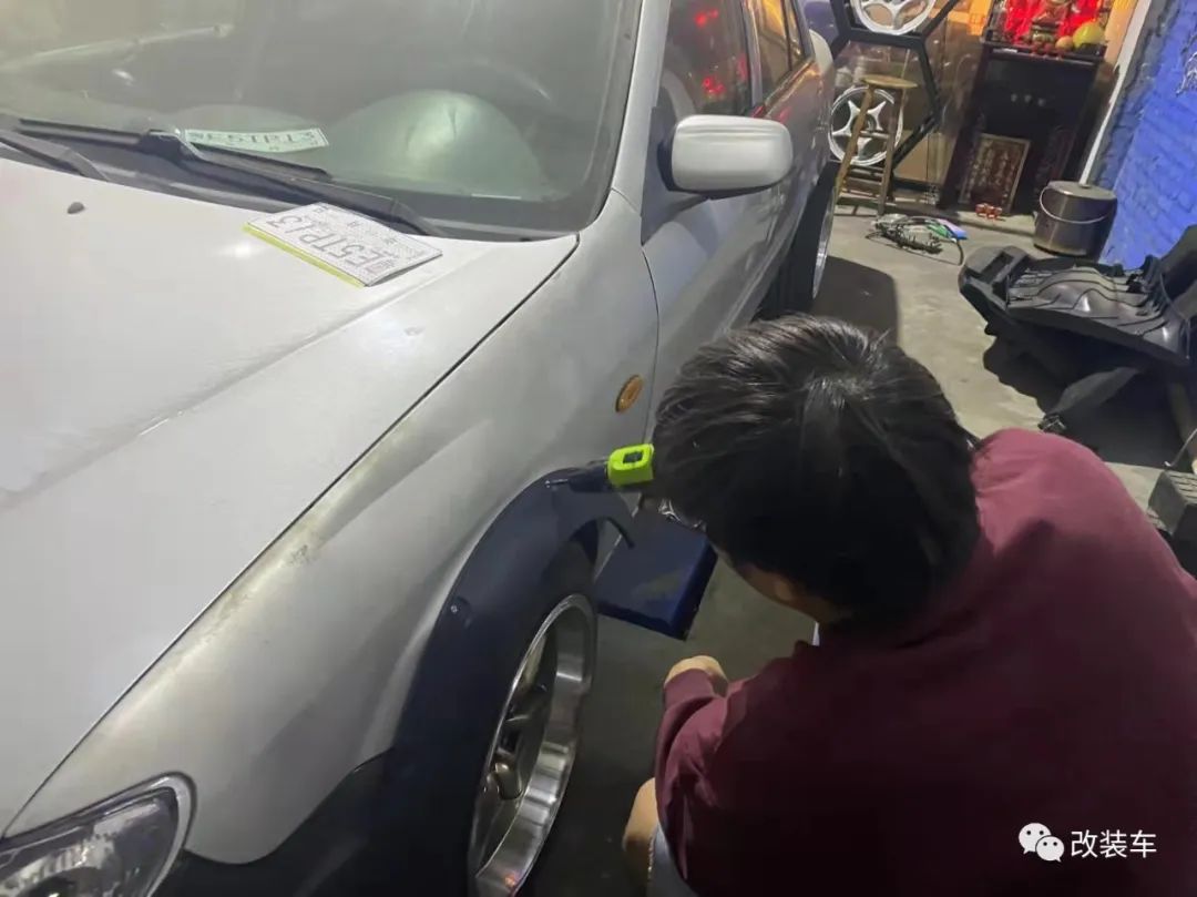 马自达323玩漂移,马自达323狂飙