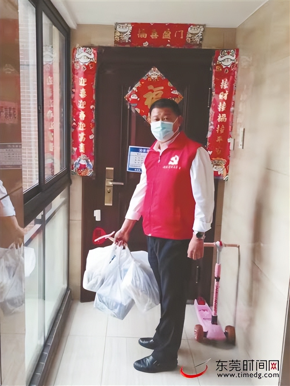 深入社区双报到推动社区共建,深化社区双报到