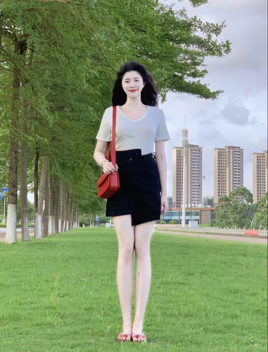 穿黑色半身裙配什么鞋好看夏天,女大码西装垂感半身裙夏天