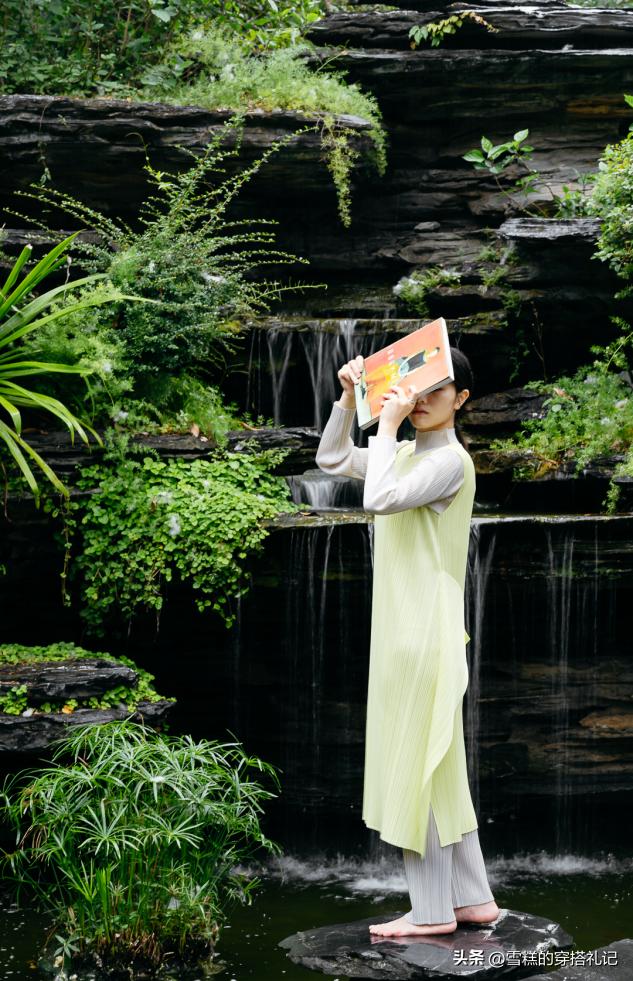 三宅一生流苏裙秋冬搭配,三宅一生蓝色半截裙