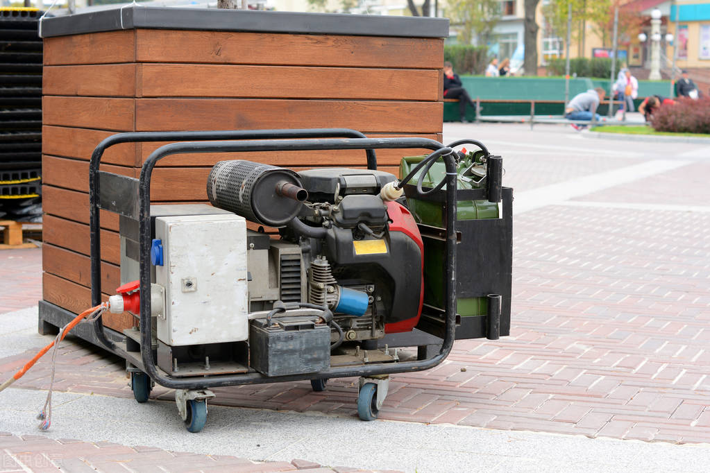 户外移动电源发展史,户外储能移动电源产品功能介绍