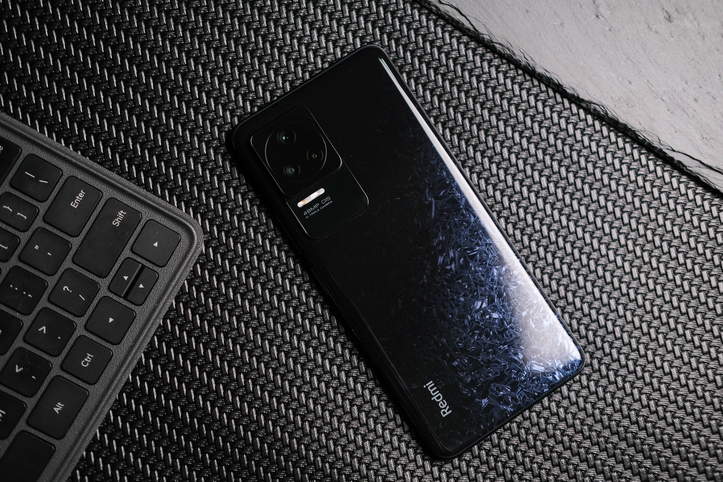 赚钱不易，买手机更要“讲究性价比”，这4款手机适合打工一族