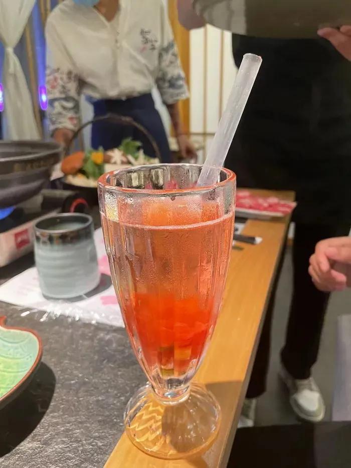 陪闺蜜打卡日料店,我的闺蜜我来宠