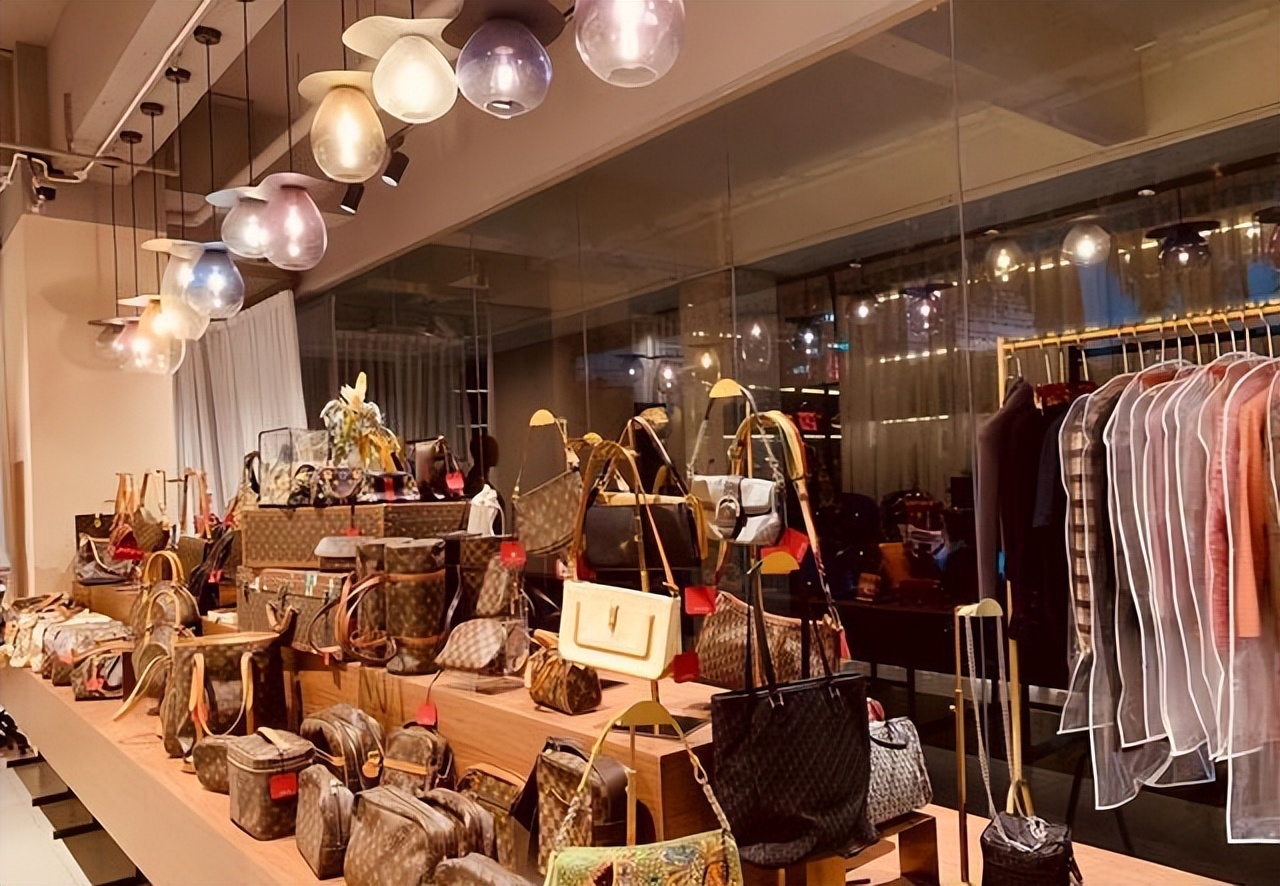 又一行业被“揭露”！90%都是假货？消费者却甘愿被“割韭菜”