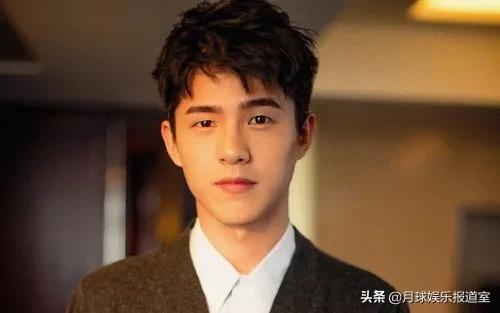 年度影响力演员易烊千玺吴京,易烊千玺吴京电影票房