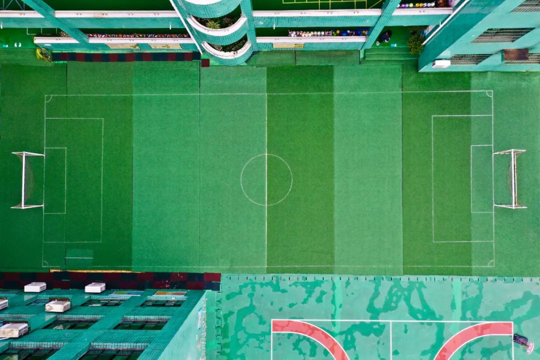 恭喜幼儿园足球比赛得奖,喜讯我校入足球特色示范校