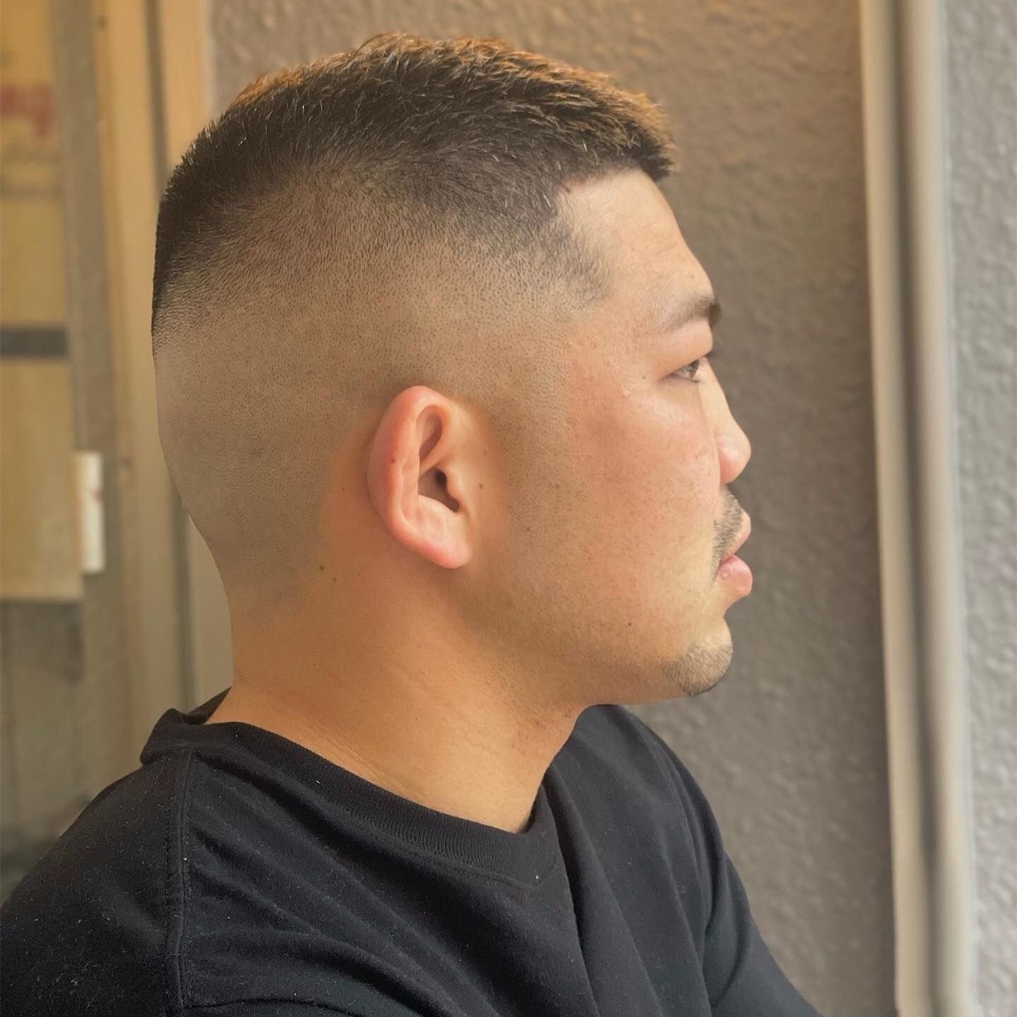 男人40岁后“发型决定气质”，这3种发型建议避开，会显老显油腻