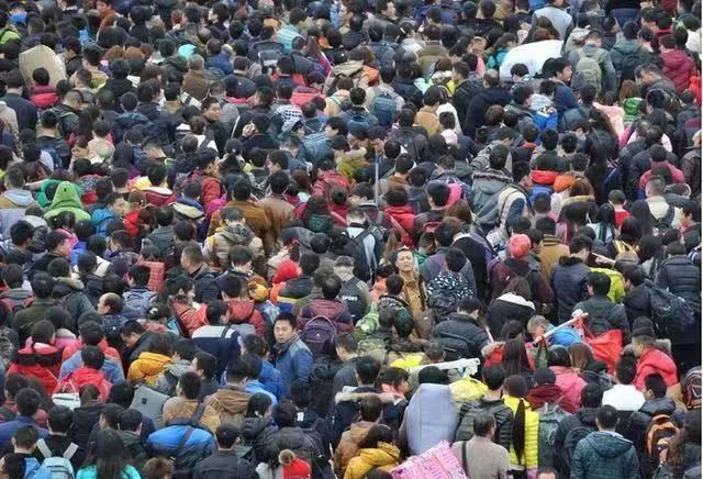 08年雪灾，40万人被困,中国春运史上永远的痛,暴雪中国中的广州！