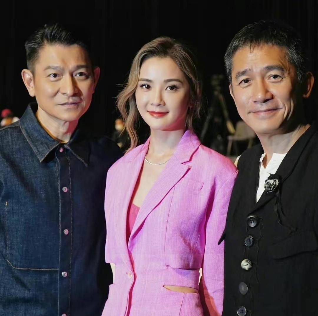 王菲和谢霆锋高调晒照片,王菲与谢霆锋的最新近况