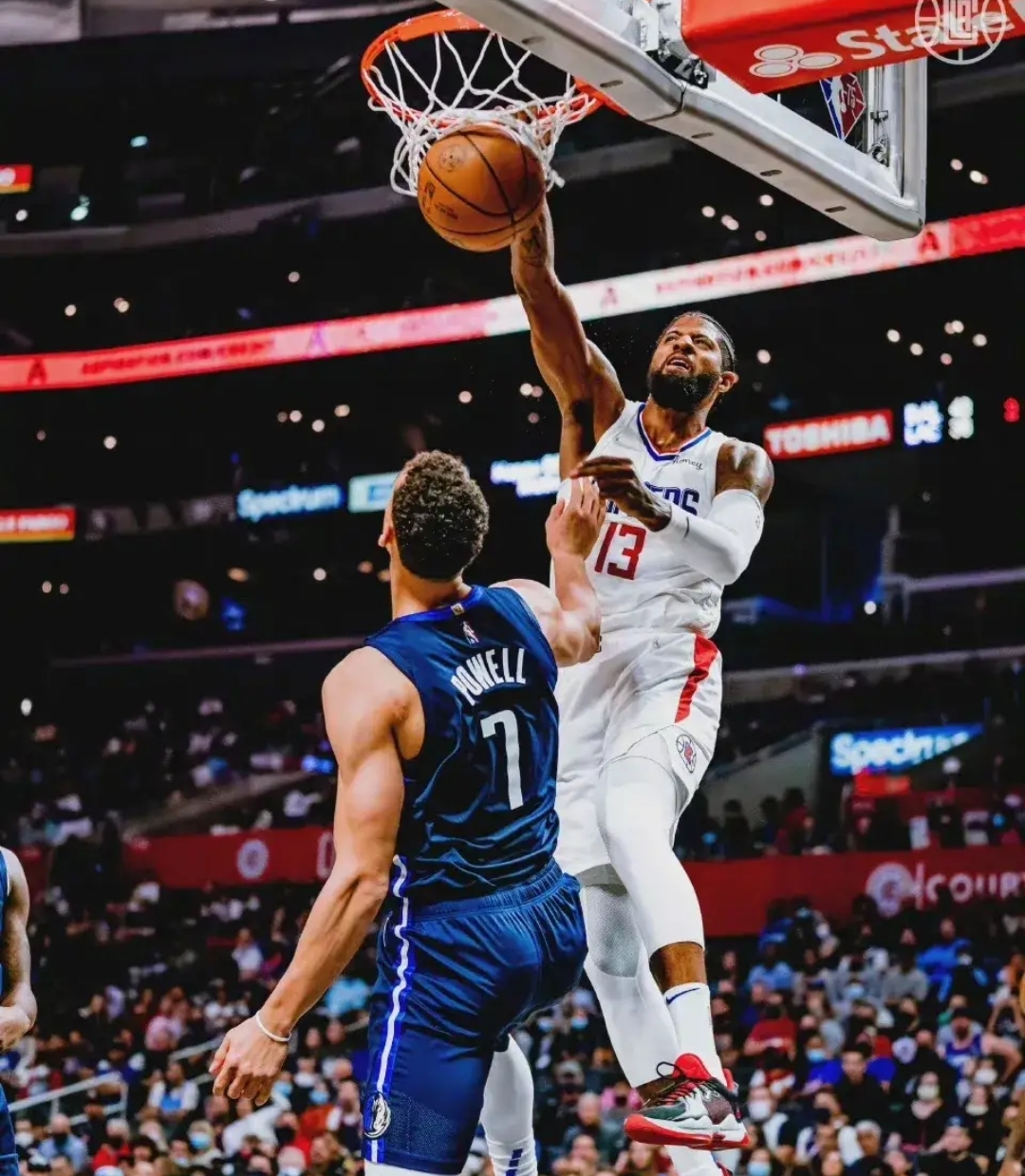 美媒评价库里历史排名,美媒评价历史最强首发史蒂芬库里