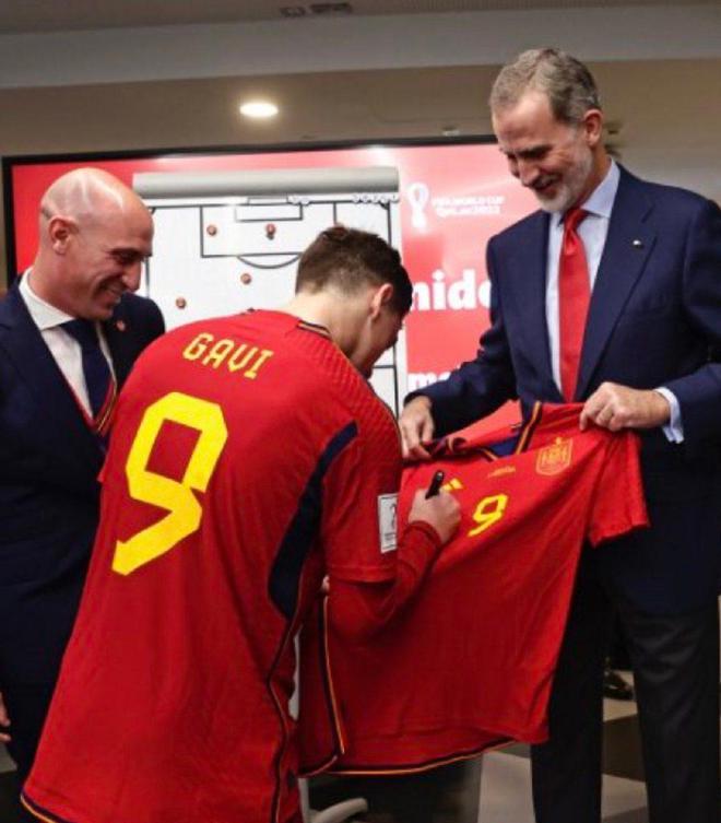 足球少年和西班牙公主,西班牙17岁公主与哈维