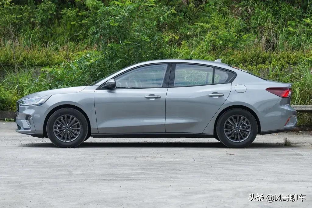 2021款福克斯1.5t四缸,2021款福克斯1.5t4缸