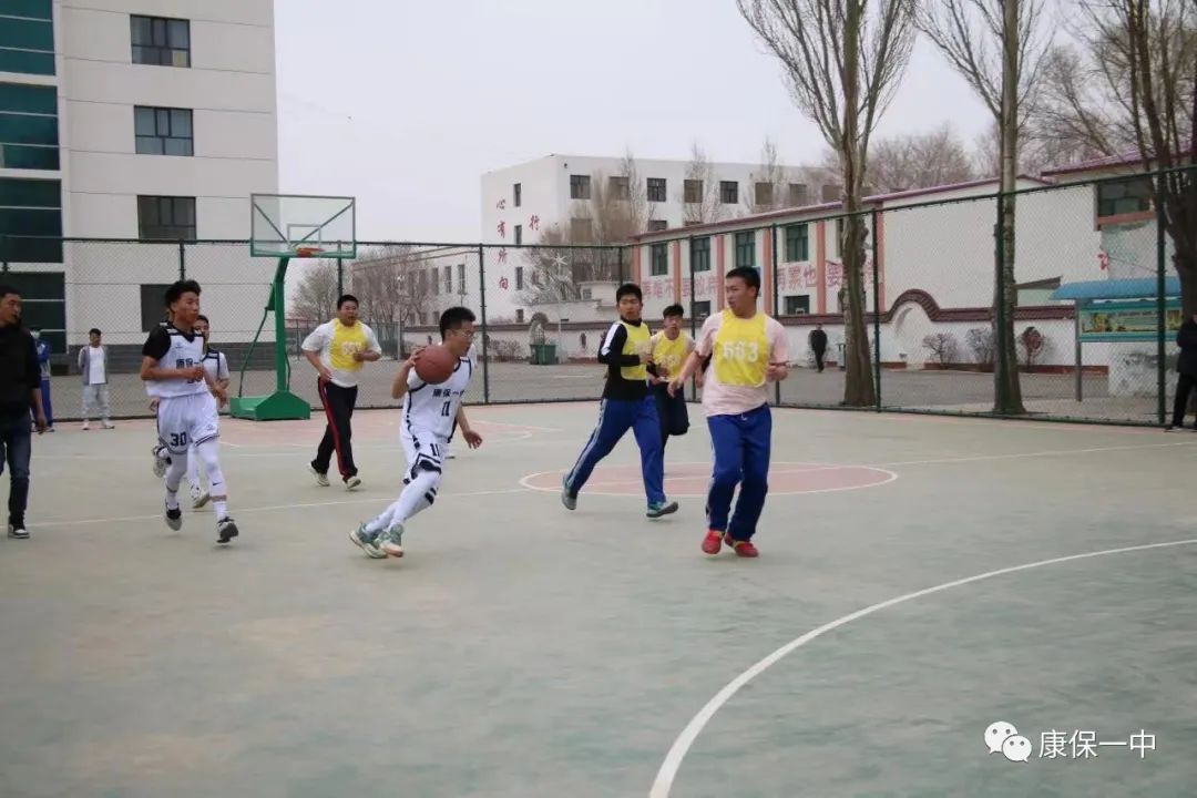 青春无畏逐梦扬威篮球赛,青春无畏迎篮而上篮球比赛