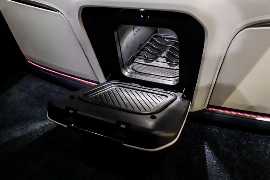 别克gl8星空顶,别克世纪星空顶