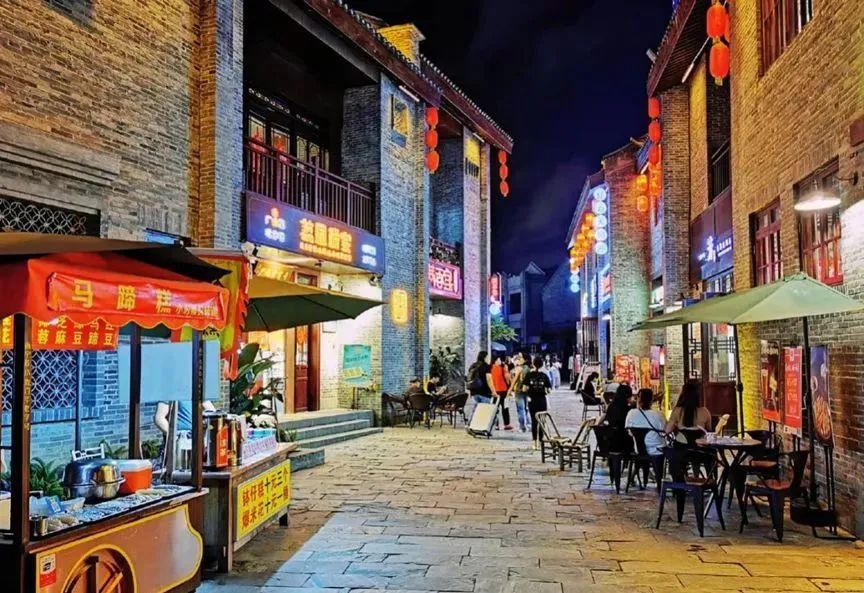 南宁朝阳广场拍卖,南宁最抢手商铺拍卖