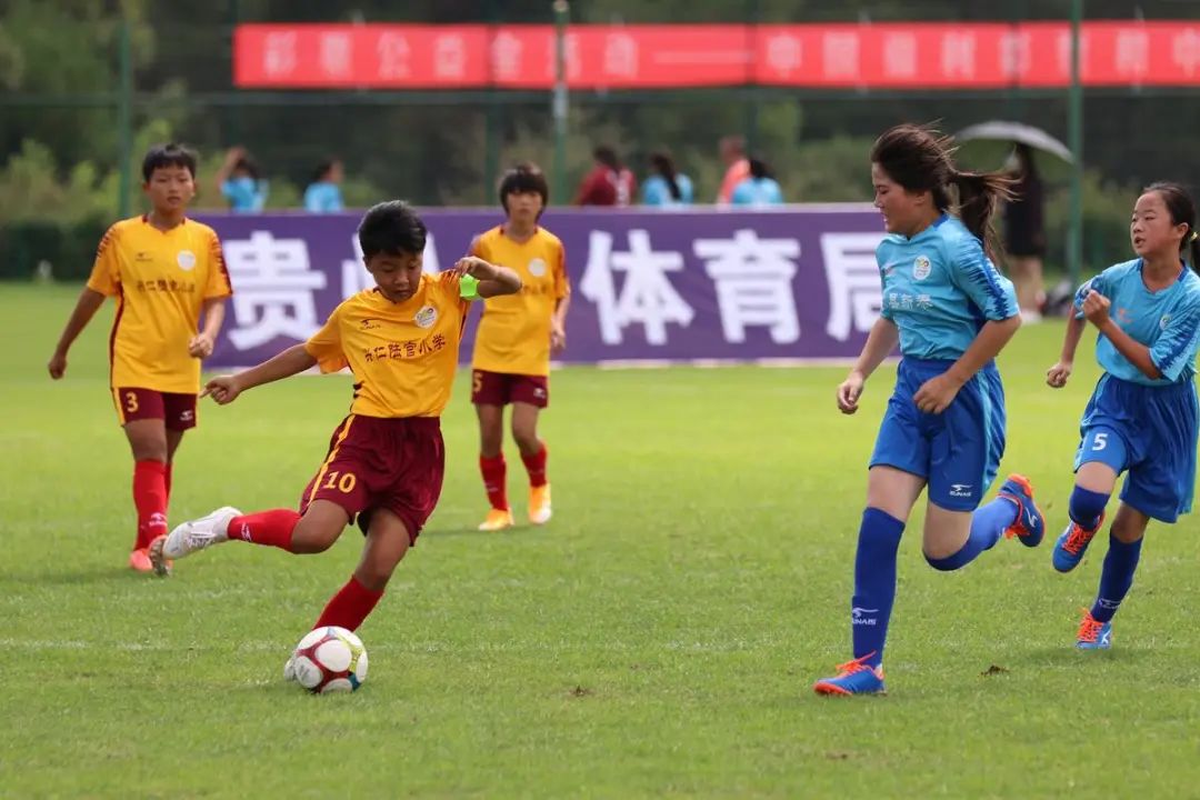 赢了！北京警察与来自贫困山区的小“C罗”们……