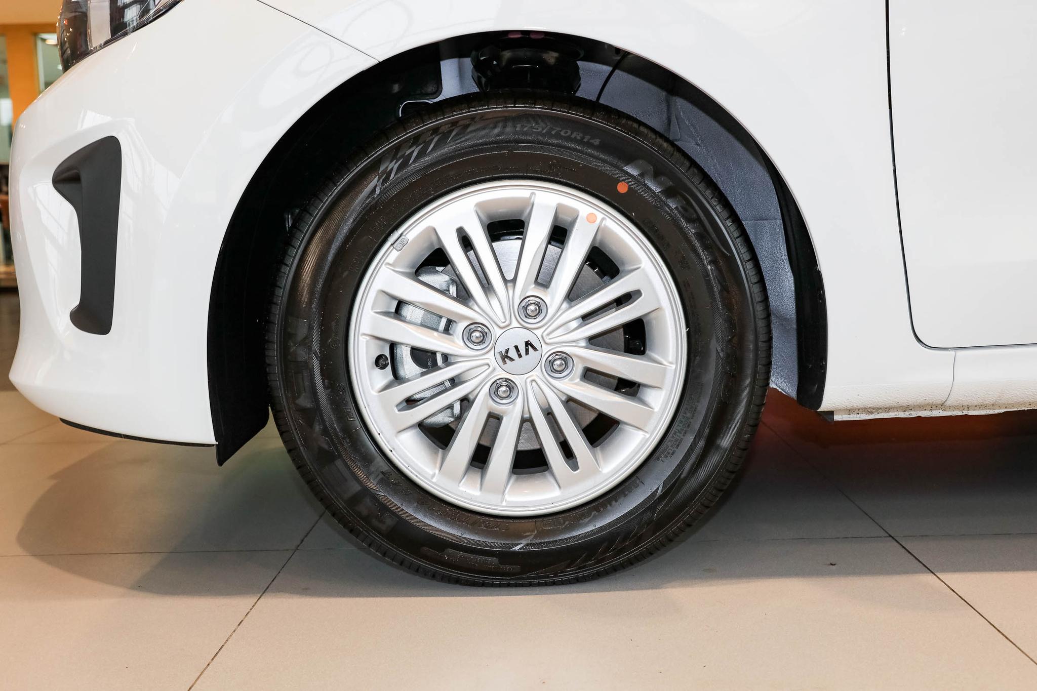 外观造型简洁动力充沛,2020款起亚焕驰1.4开起来怎么样