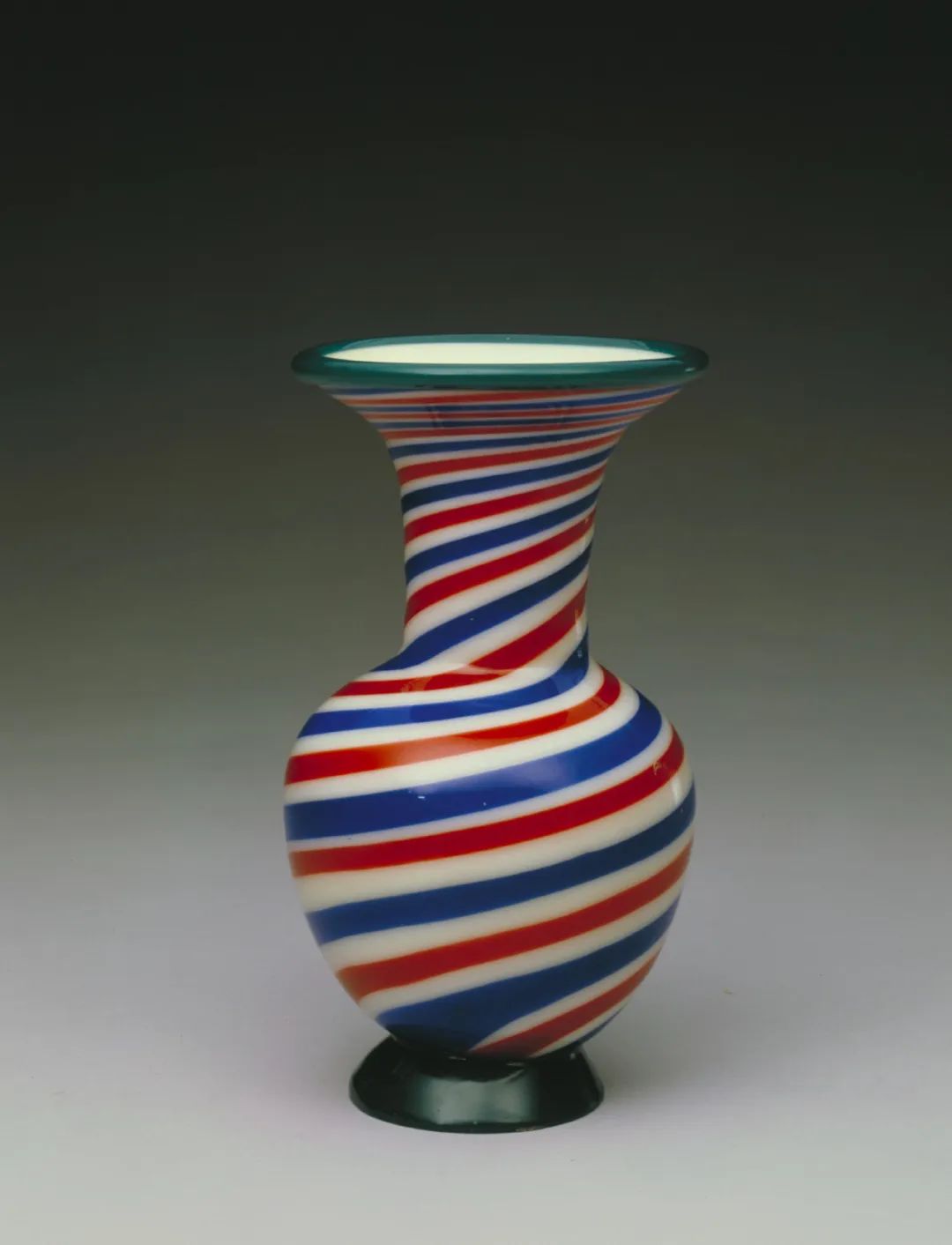 香港故宫是哪一年建好的,香港故宫是怎么诞生的