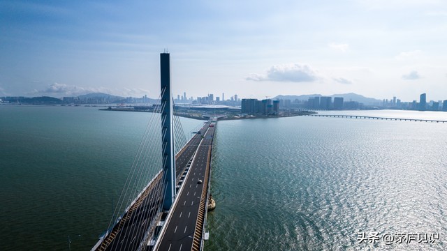 港珠澳大桥一共投资了多少钱建设,从工程经济方面分析港珠澳大桥