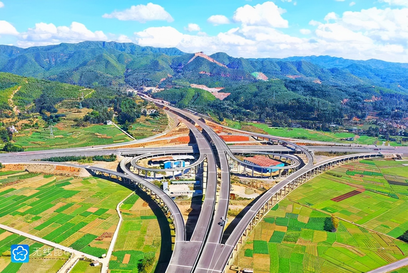 昆明到楚雄市区多远,昆明到楚雄可以走新高速了吗