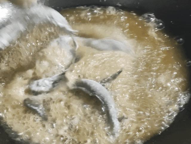 舌尖上的美食中的跳跳鱼做法,莆田跳跳鱼怎么煎好吃