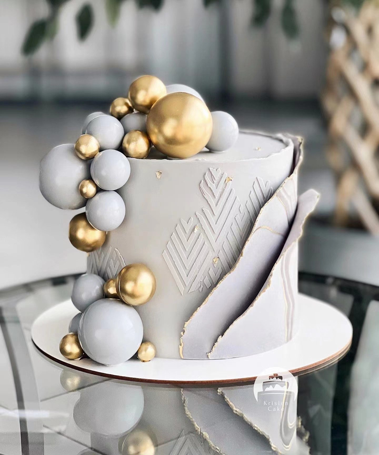 今天给大家做一款好看的蛋糕造型,美味又高颜值的蛋糕造型充满创意