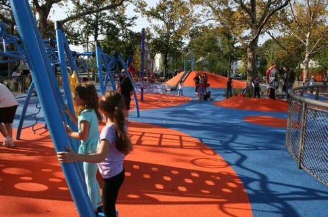 儿童活动场地铺装什么材料好？