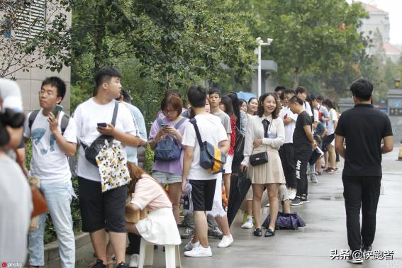 茅台冰淇淋代购十几天赚10万！网友：是我格局小了