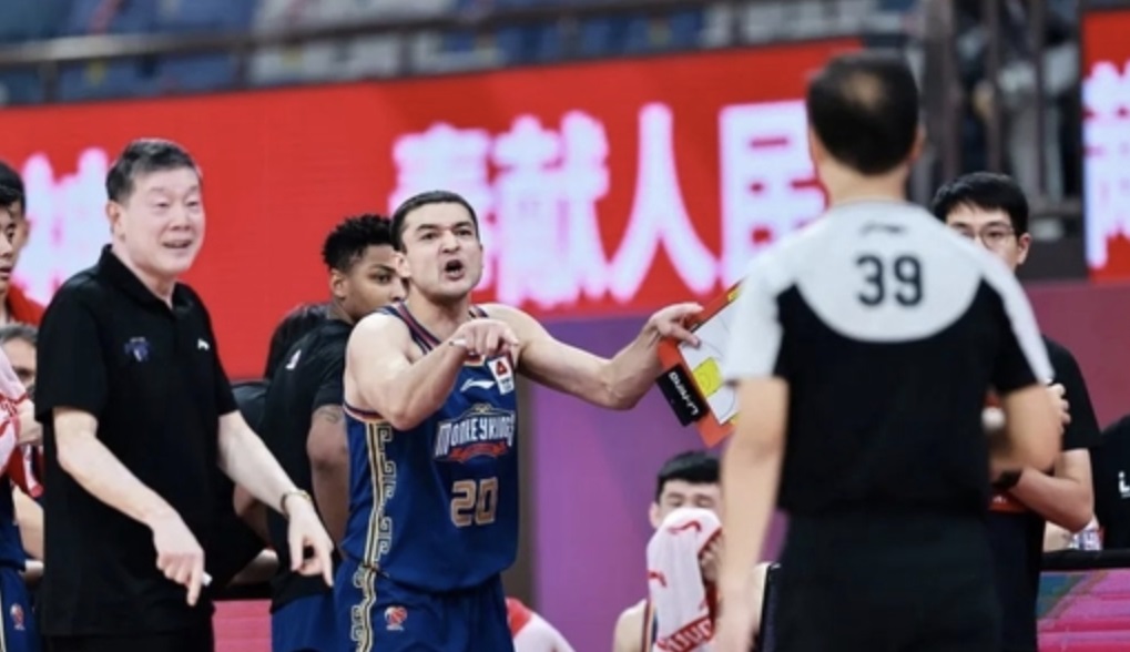 霍楠炮轰周琦完整版,霍楠炮轰徐静雨引群嘲