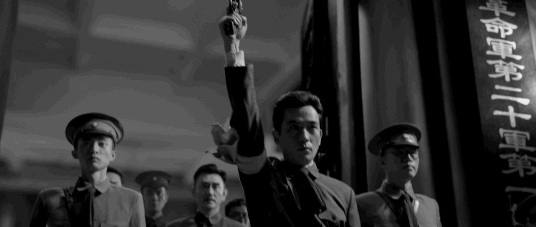 民国第一帅“周恩来”别硬演，有人尴尬凑数，有人爷青回