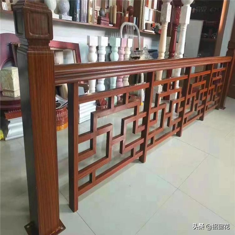 铝合金阳台护栏效果图大全,铝合金阳台护栏多少钱一米